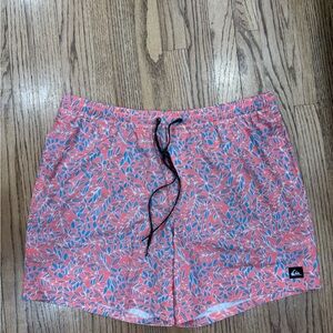 Quiksilver Coral and Teal Leaf Pattern Swim Shorts XL